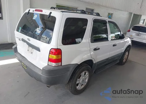 2004 Ford Escape Xlt из США, поврежденный, VIN 1FMYU03184DA08689